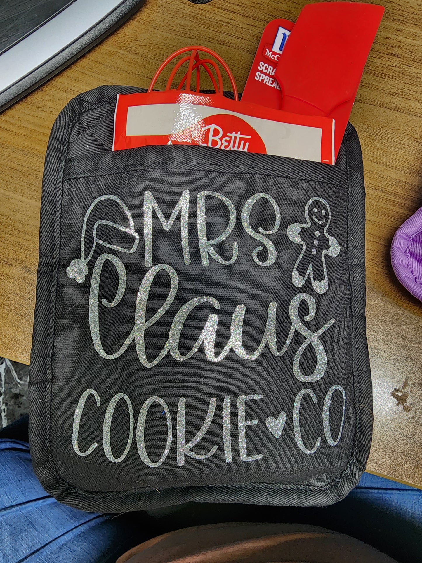 Pot holders with cookie mix